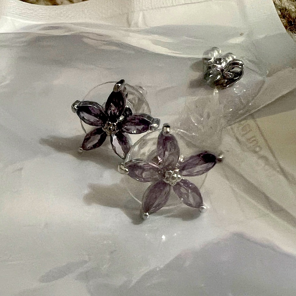 Women’s flower stud earrings